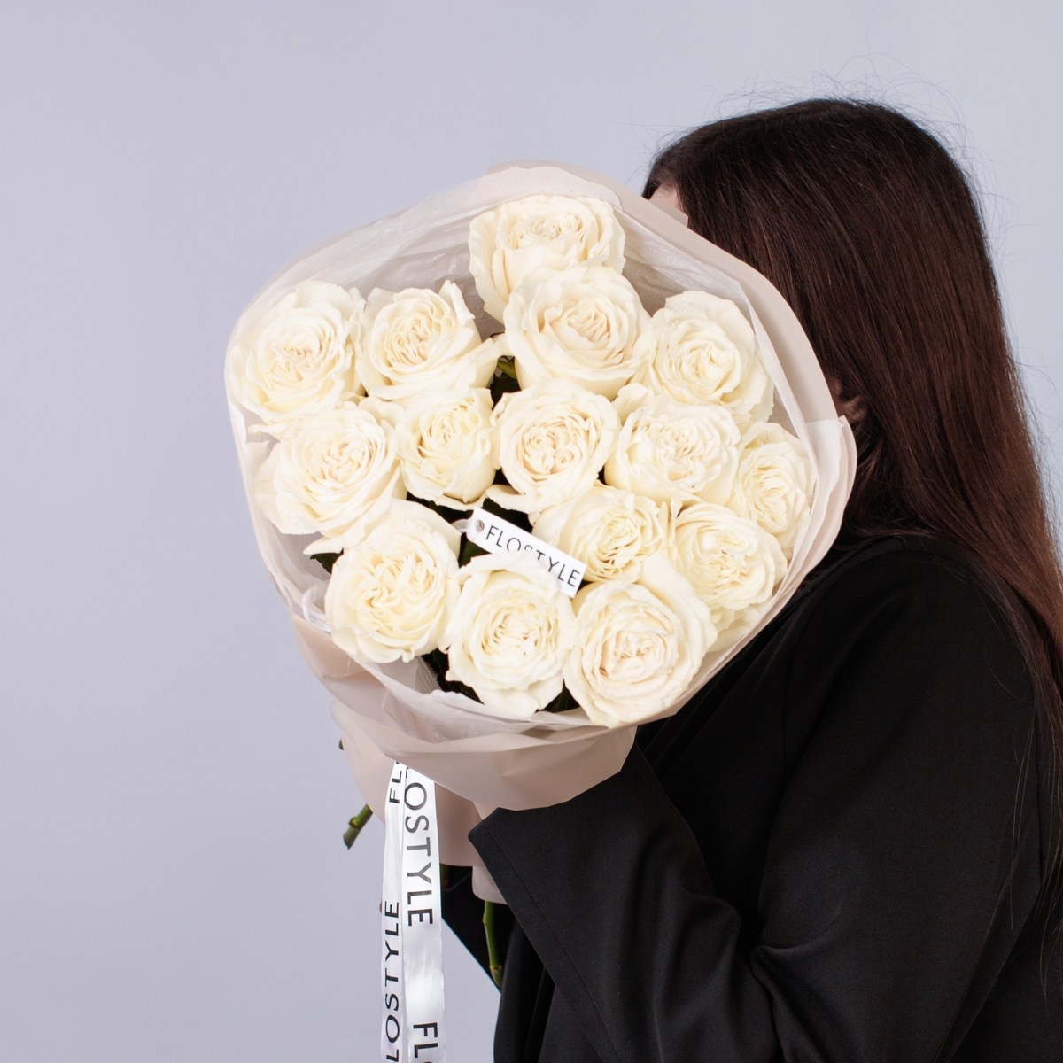 Букет из 15 белых роз 